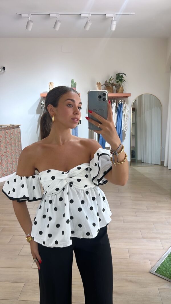Blusa lunares