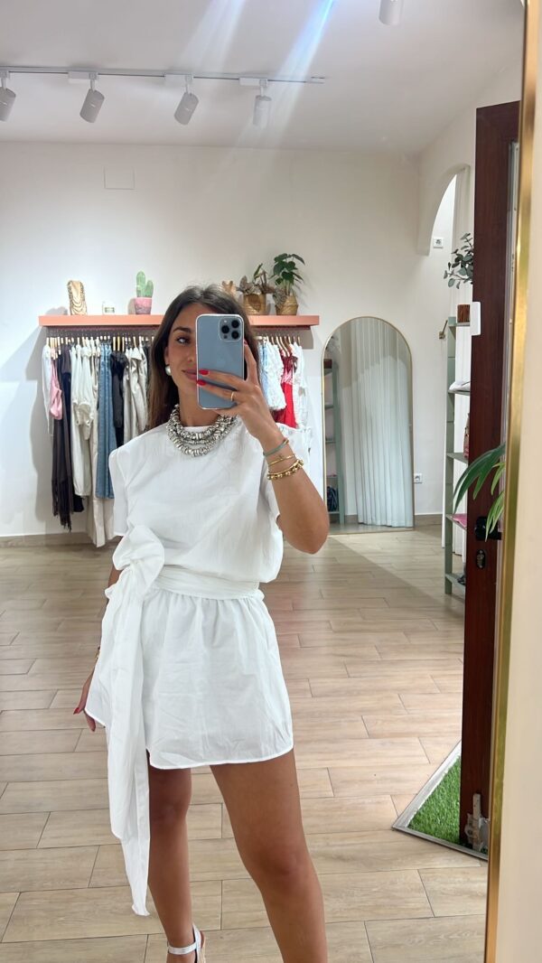 Vestido lazo