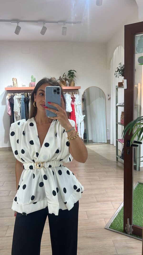 Blusa lunares