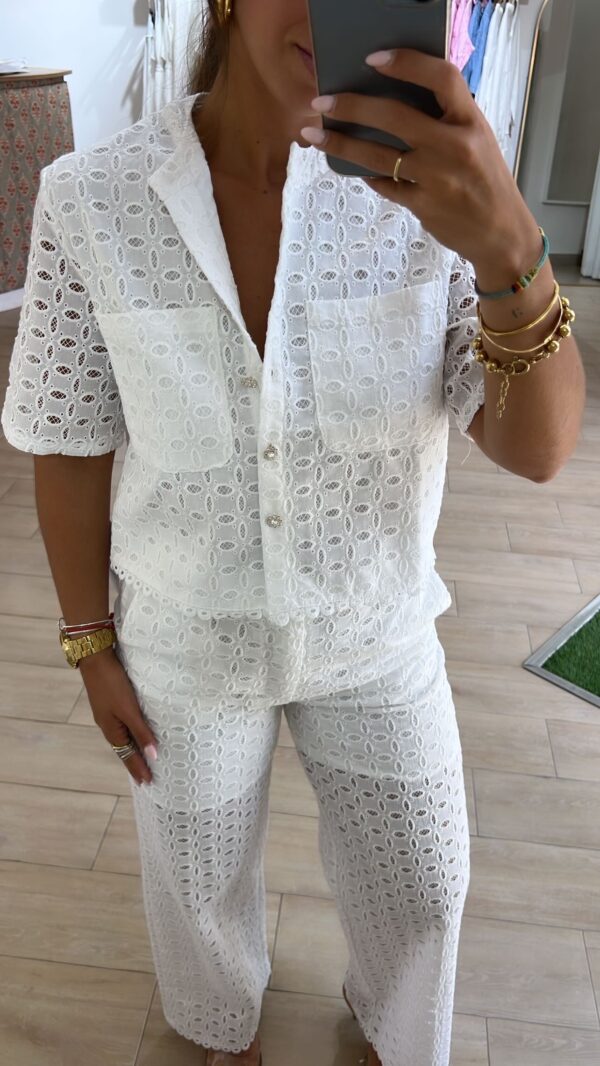 Conjunto perforado